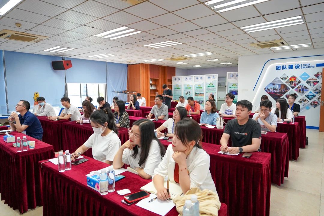 1066vip威尼斯集团引领AI风潮，全员学习共创生长