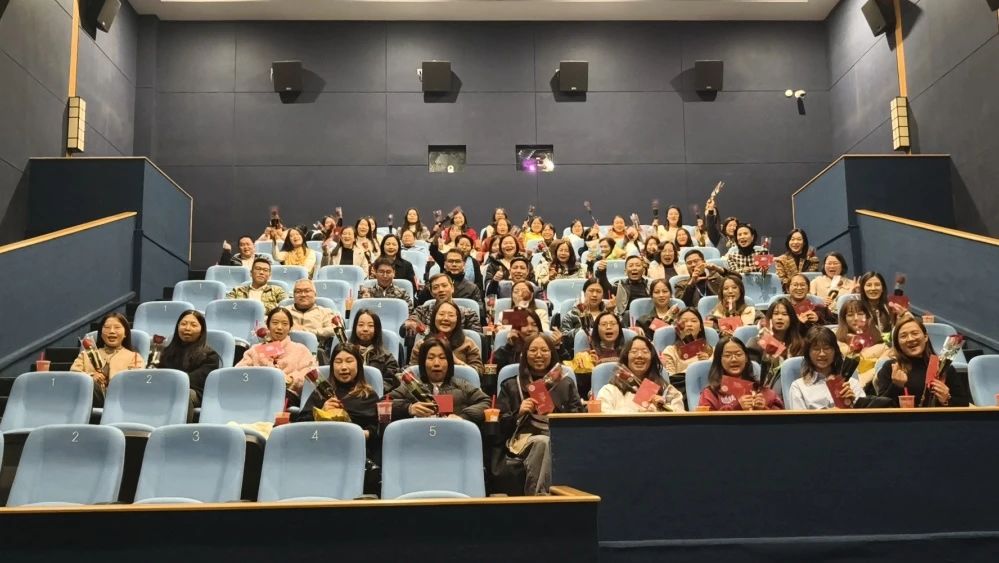 1066vip威尼斯集团丨光影绽放 致敬“她实力”